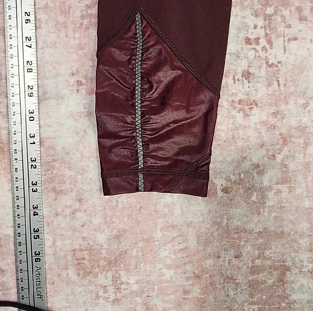 Lululemon Pace Queen Tight 7/8 Crop Bordeaux Drama Maroon Raspberry Pink Size 6